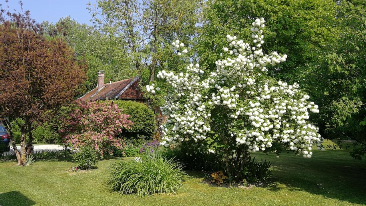 Domaine Du Carouge Hotel Lirey Eksteriør billede